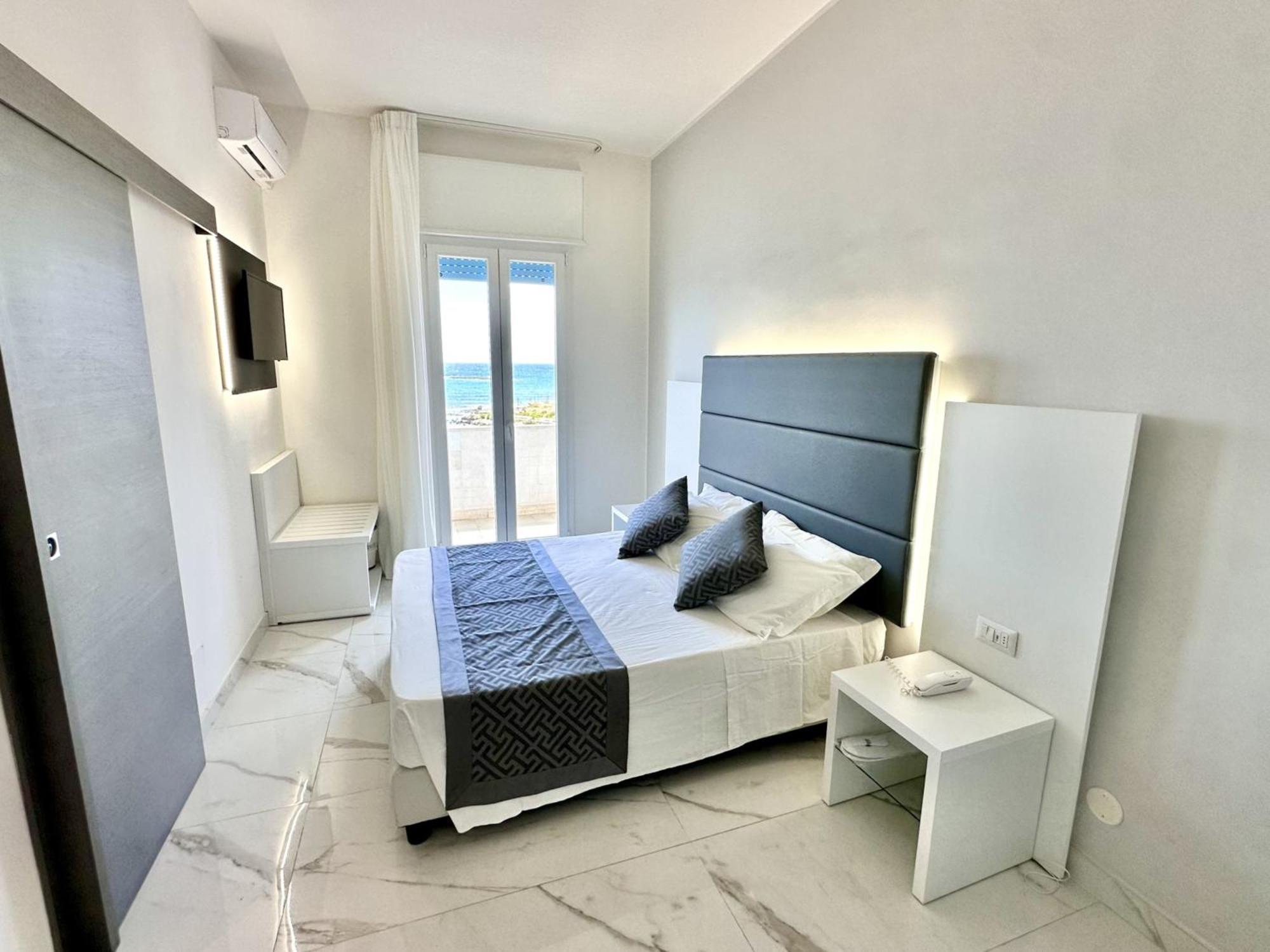 Hotel Blu Порто-Чезарео Екстер'єр фото